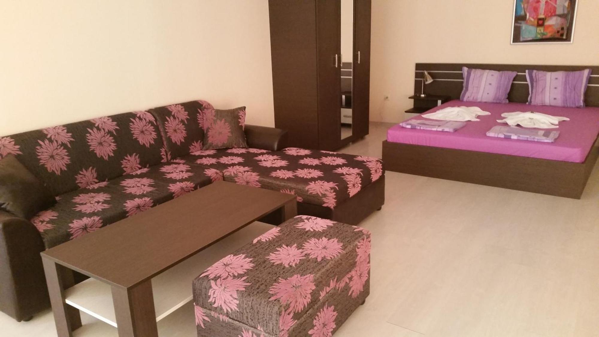 Rose Garden Omax Apartments Sunny Beach Room photo
