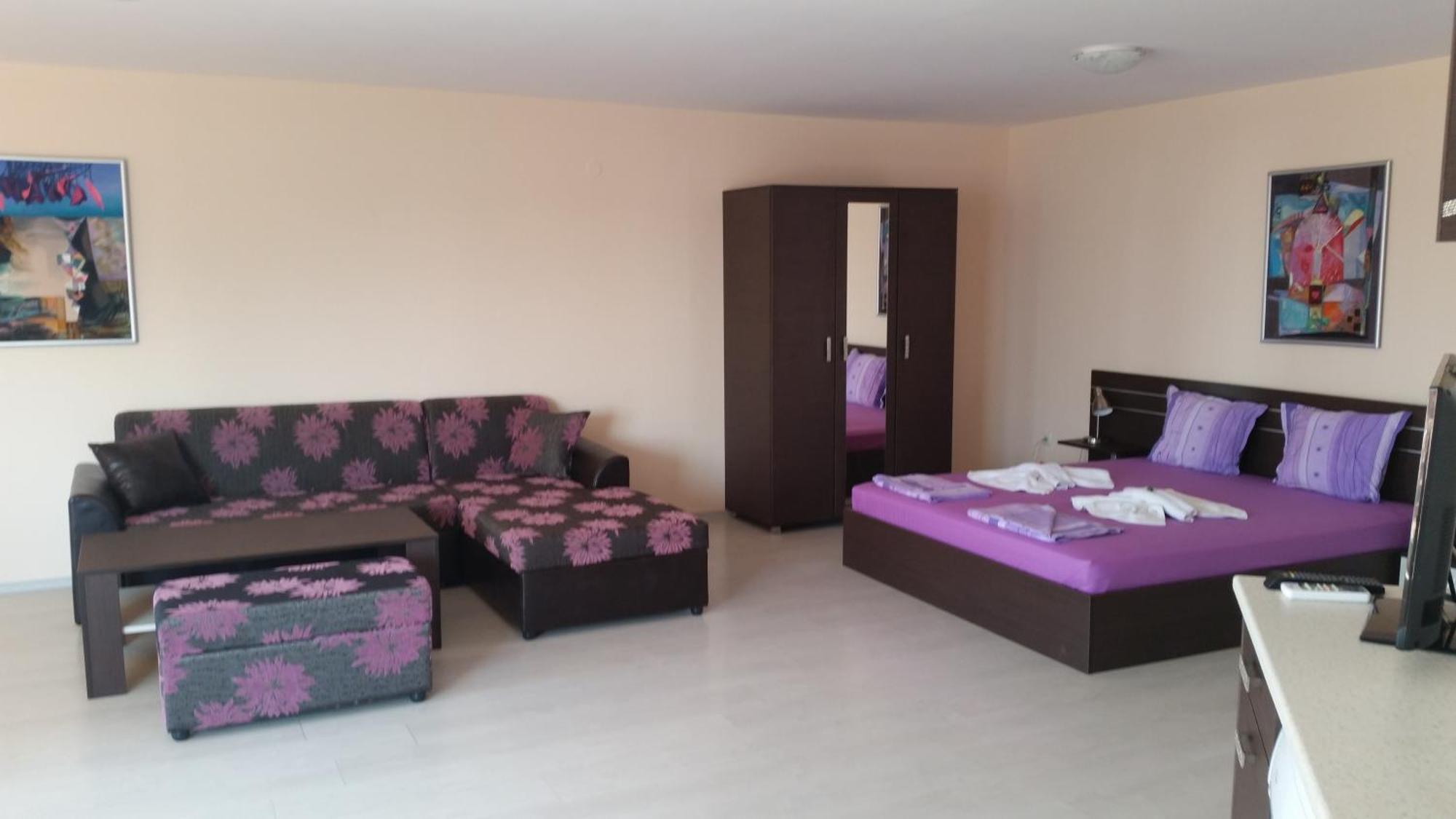Rose Garden Omax Apartments Sunny Beach Room photo