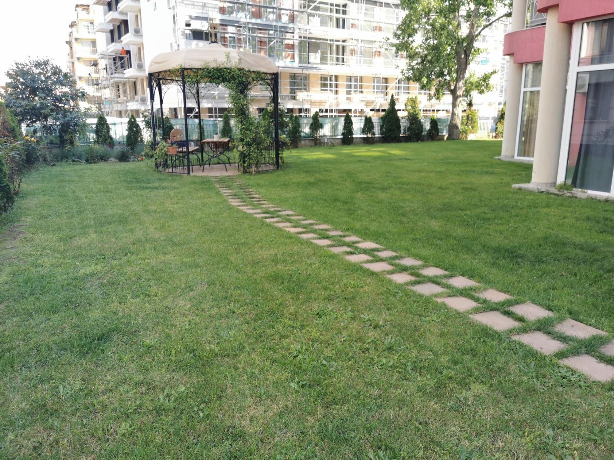 Rose Garden Omax Apartments Sunny Beach Exterior photo