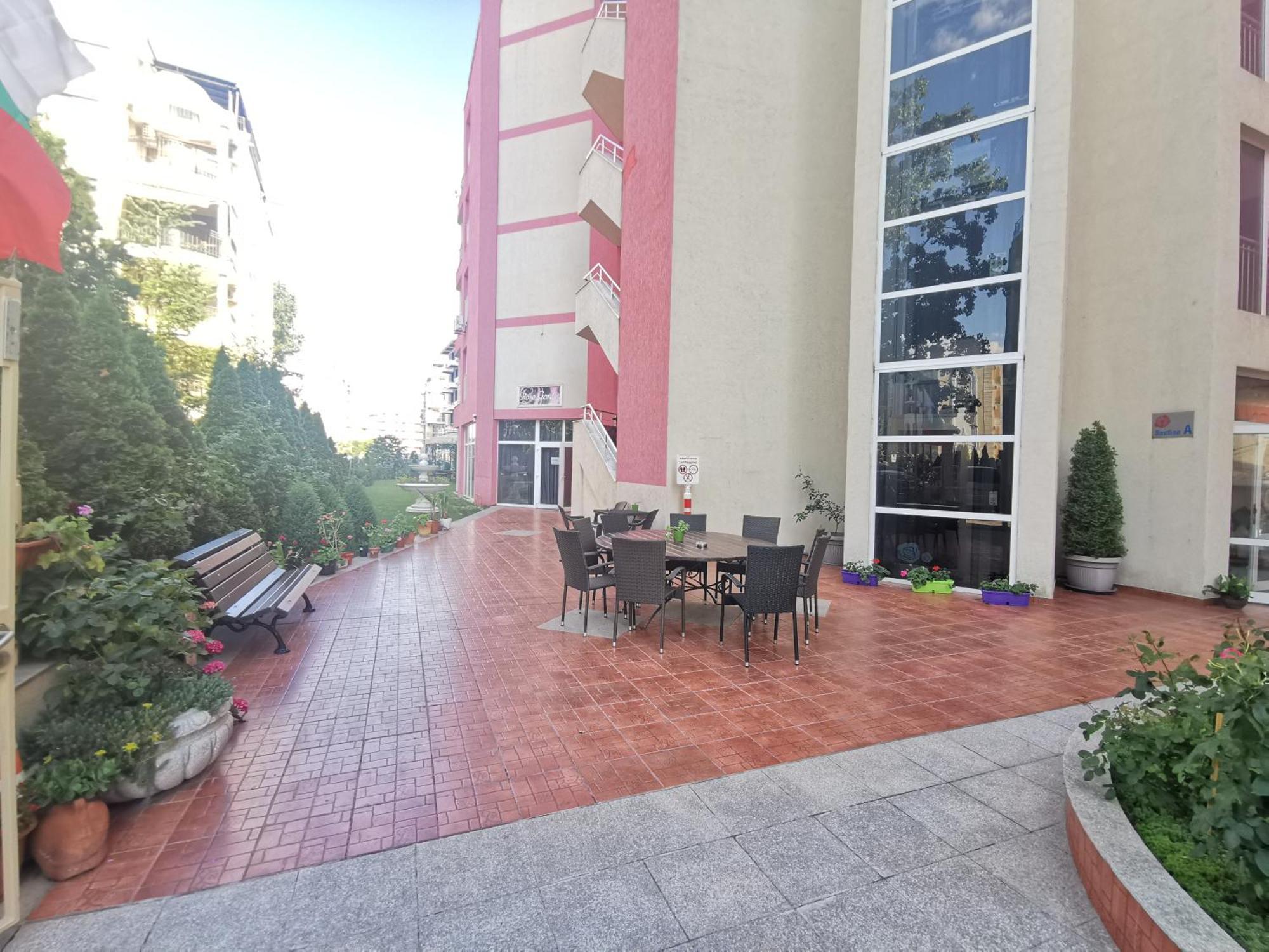 Rose Garden Omax Apartments Sunny Beach Exterior photo
