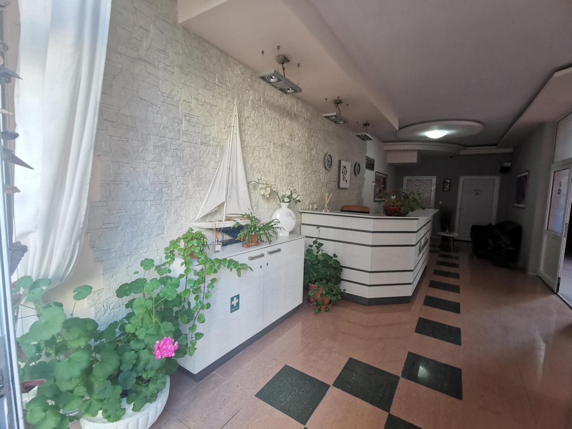 Rose Garden Omax Apartments Sunny Beach Exterior photo