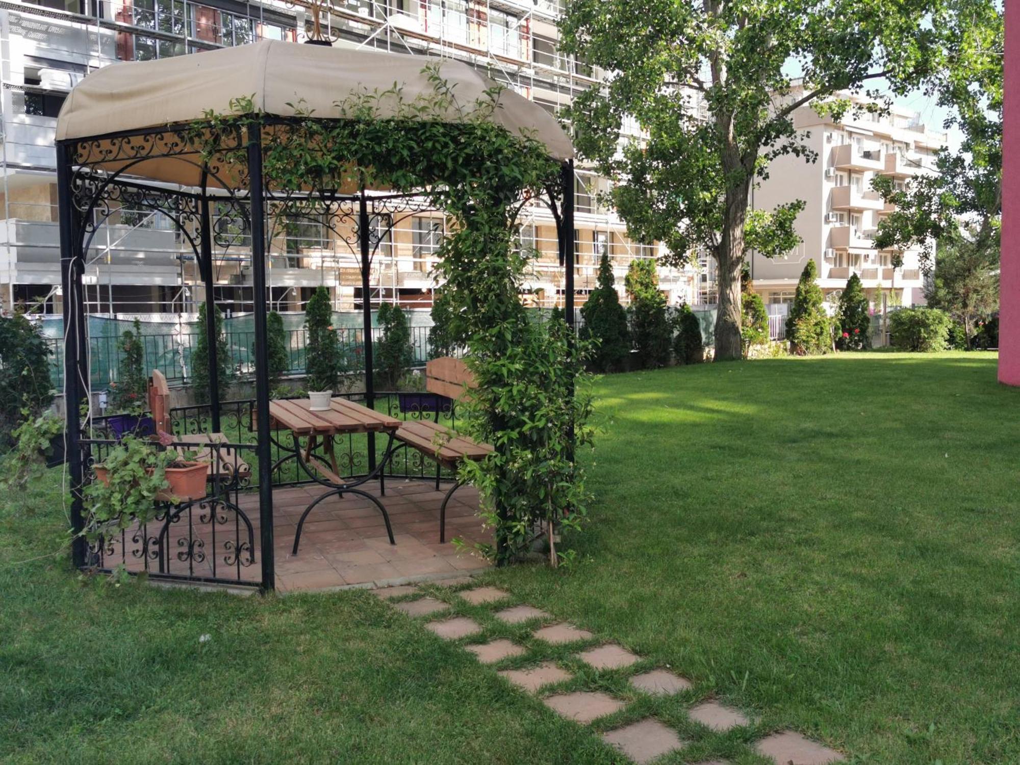 Rose Garden Omax Apartments Sunny Beach Exterior photo