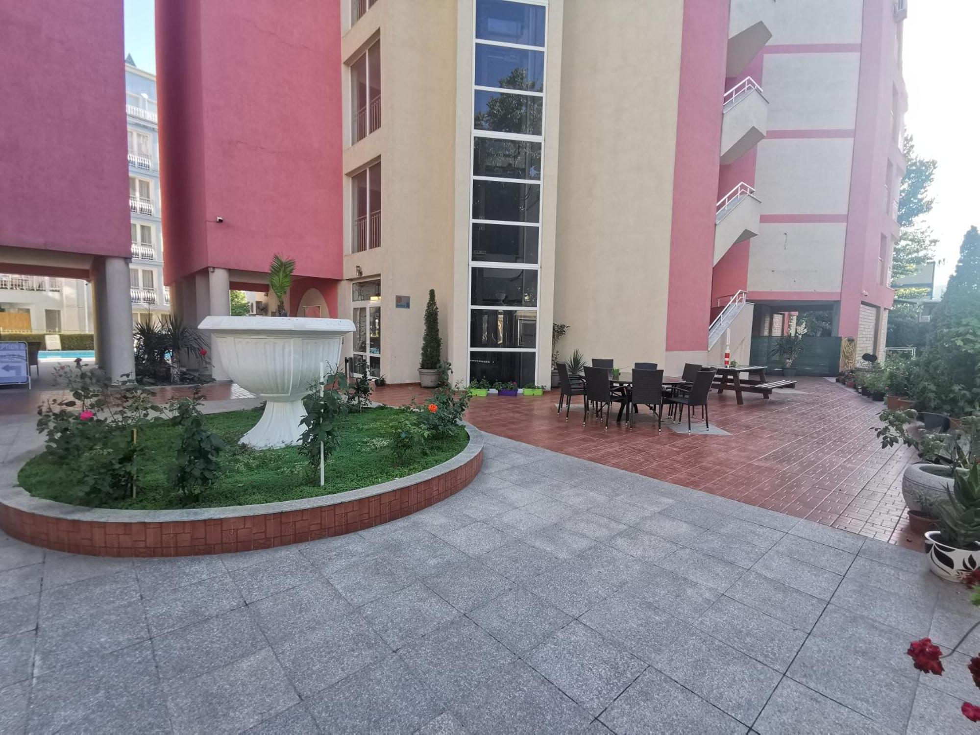 Rose Garden Omax Apartments Sunny Beach Exterior photo